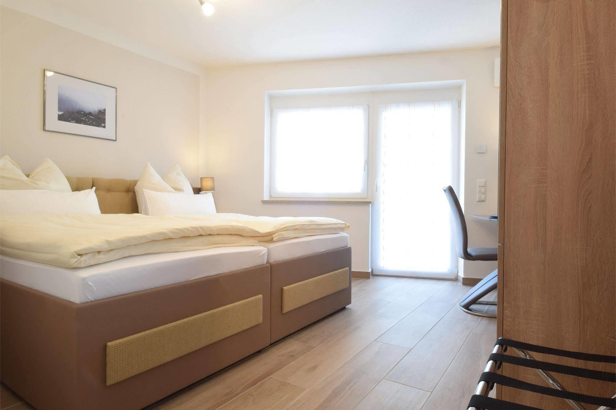 אסבאך - באומנהיים Aparthotel Donaustern מראה חיצוני תמונה
